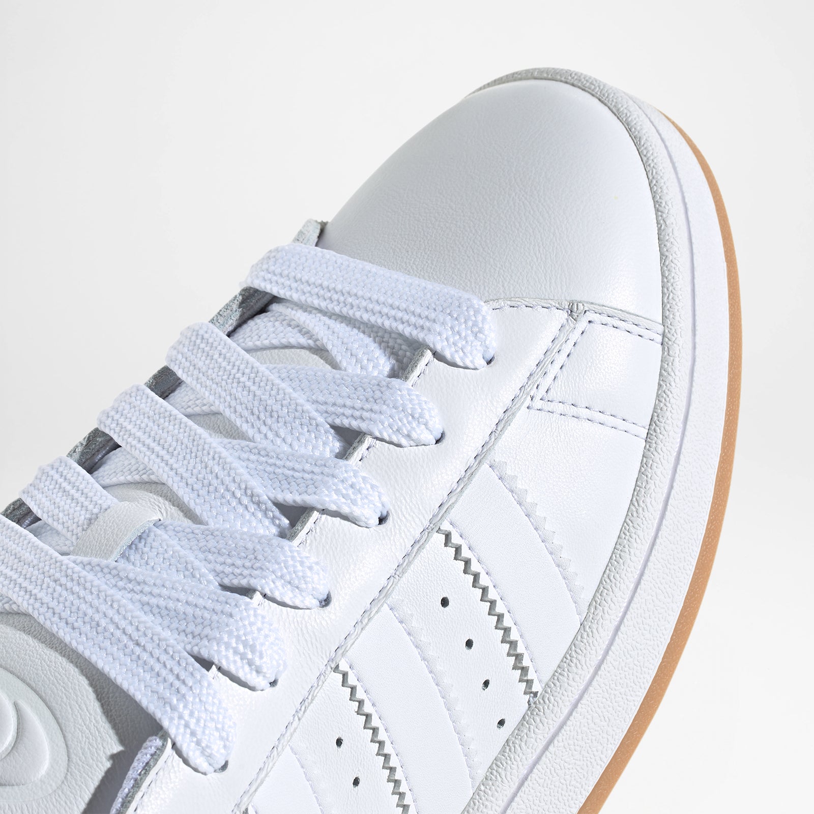 Campus 00s White White
