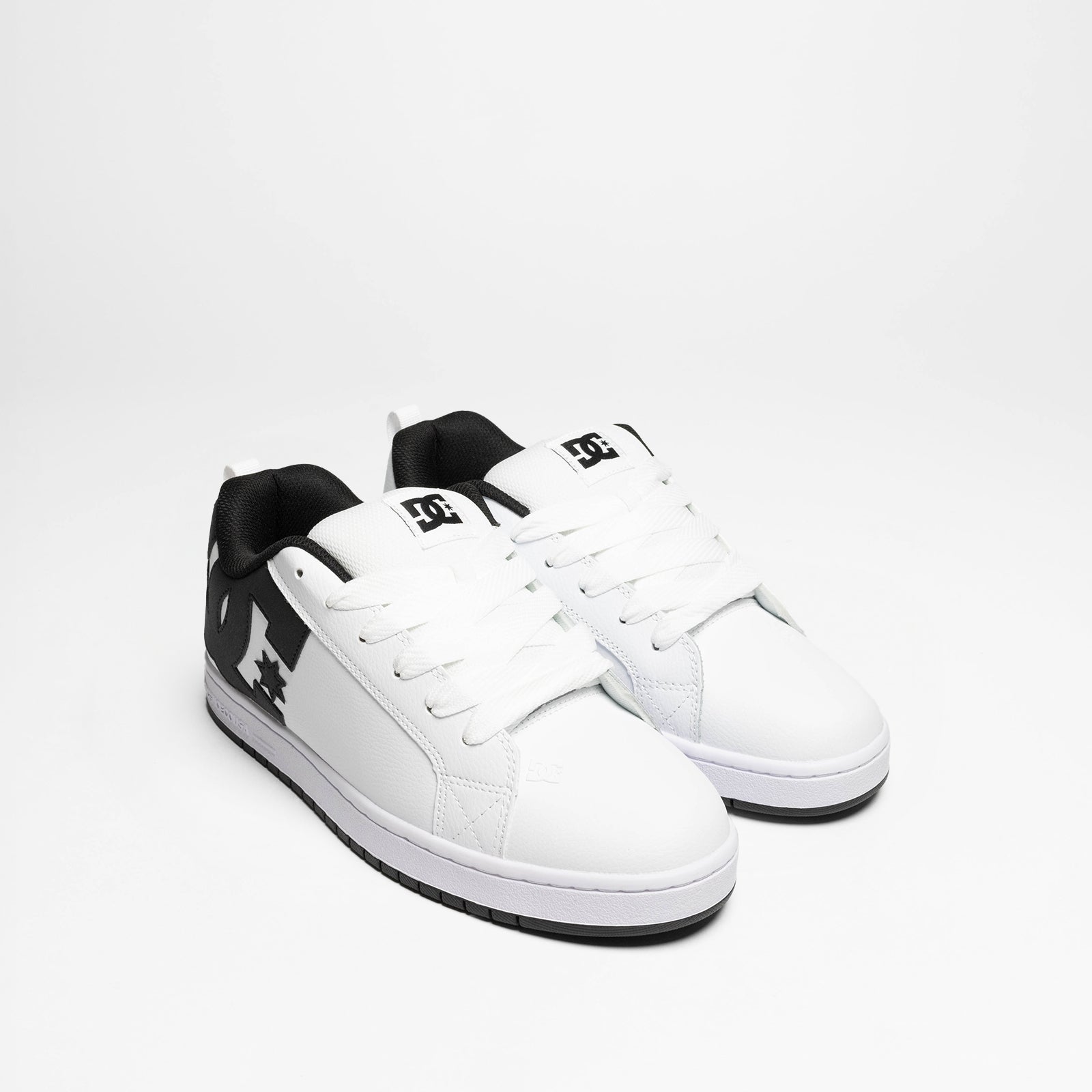 Court Graffik White