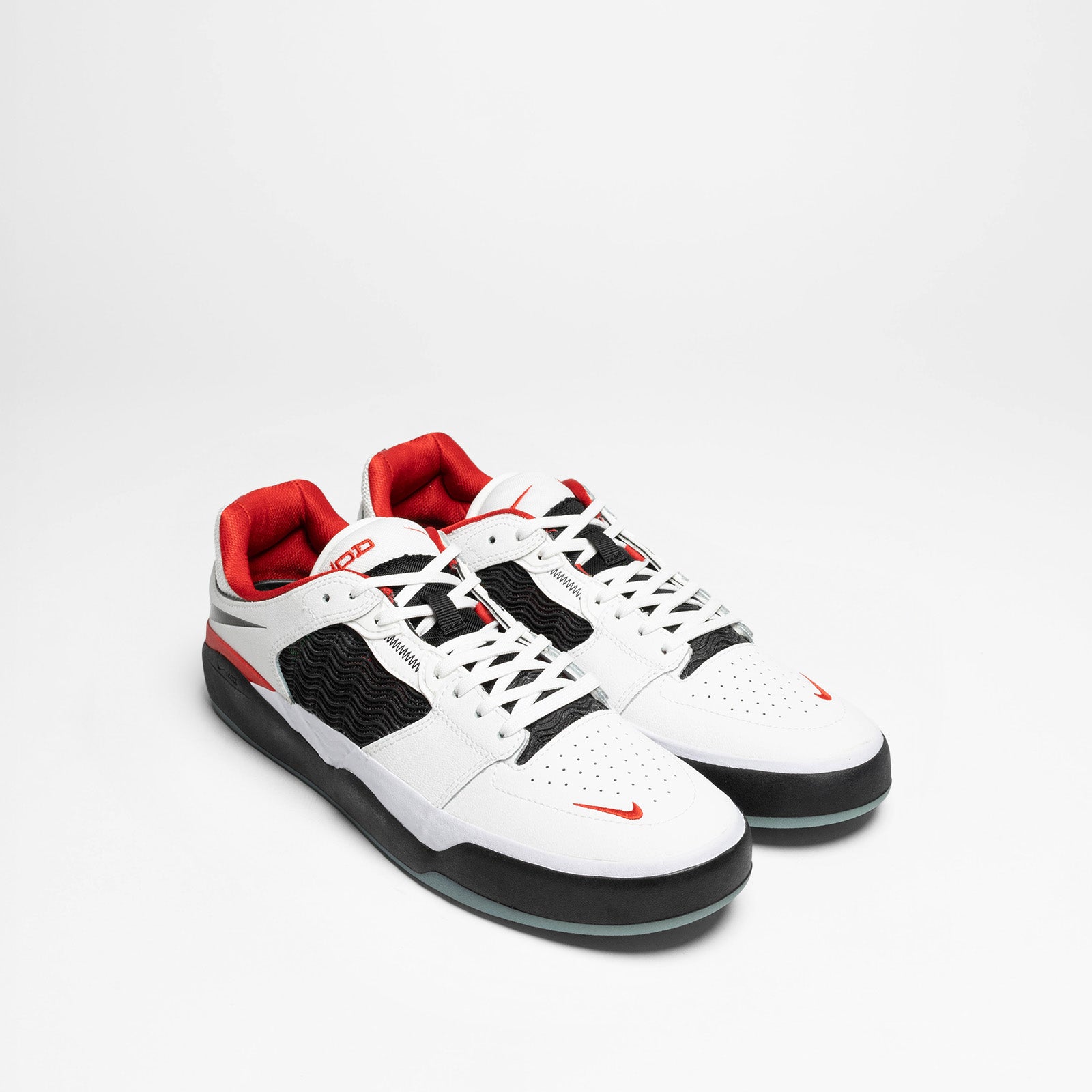Ishod Wair Premium White Black