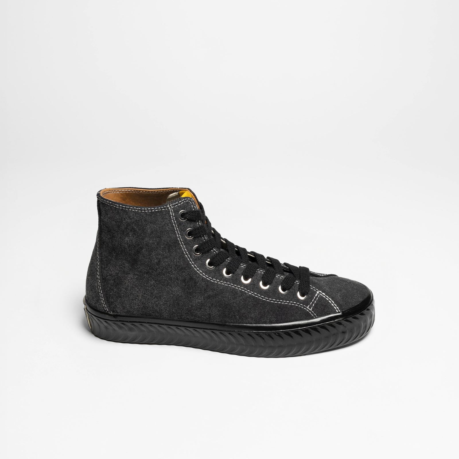 VM003 Canvas Hi Spitfire Black