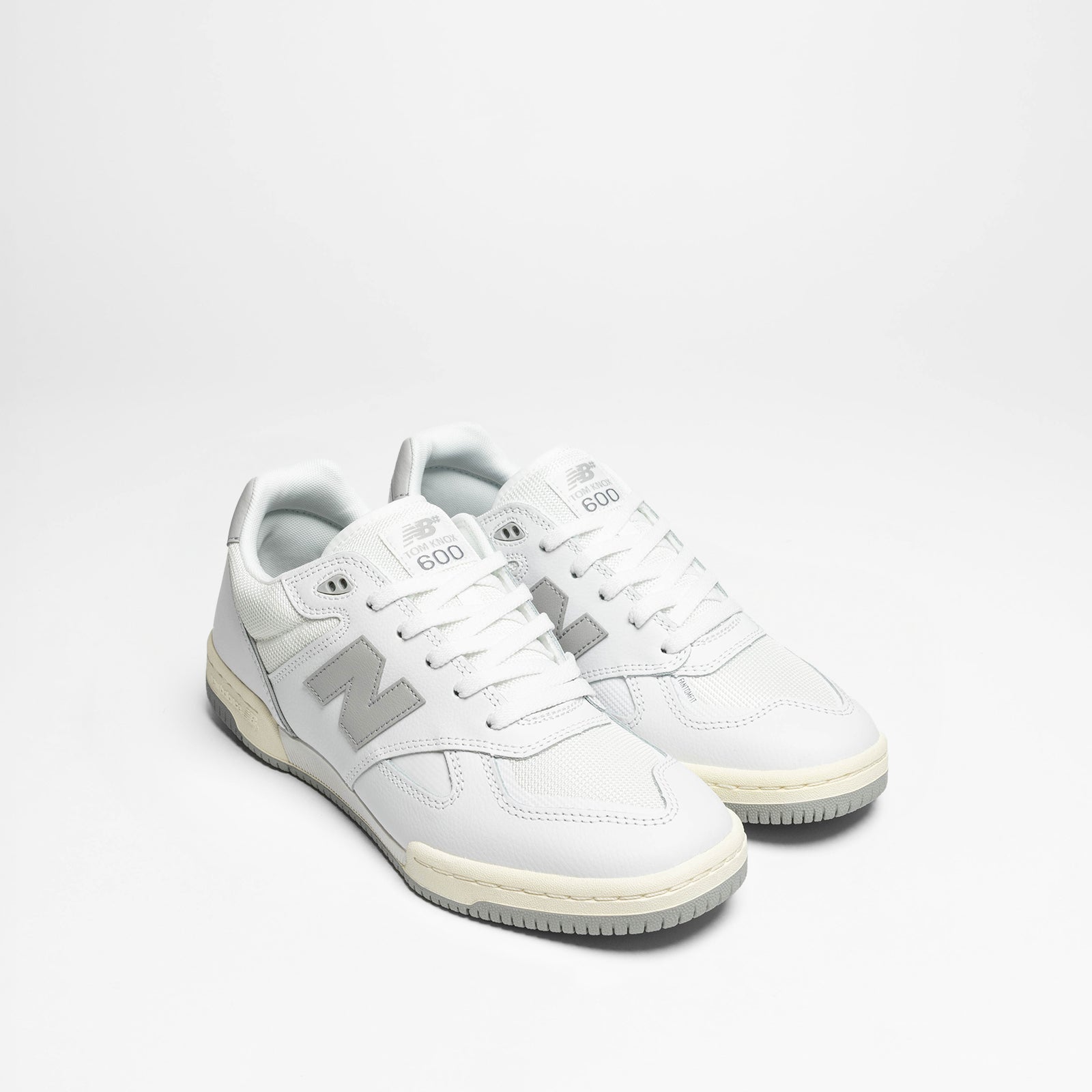NM600 Tom Knox White Rain Cloud