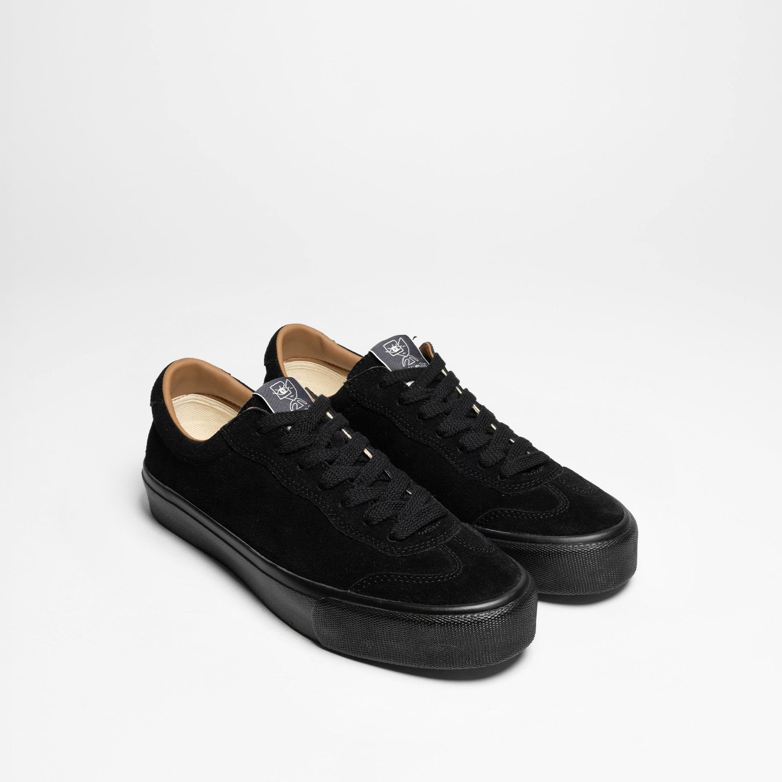 VM004 Milic Black