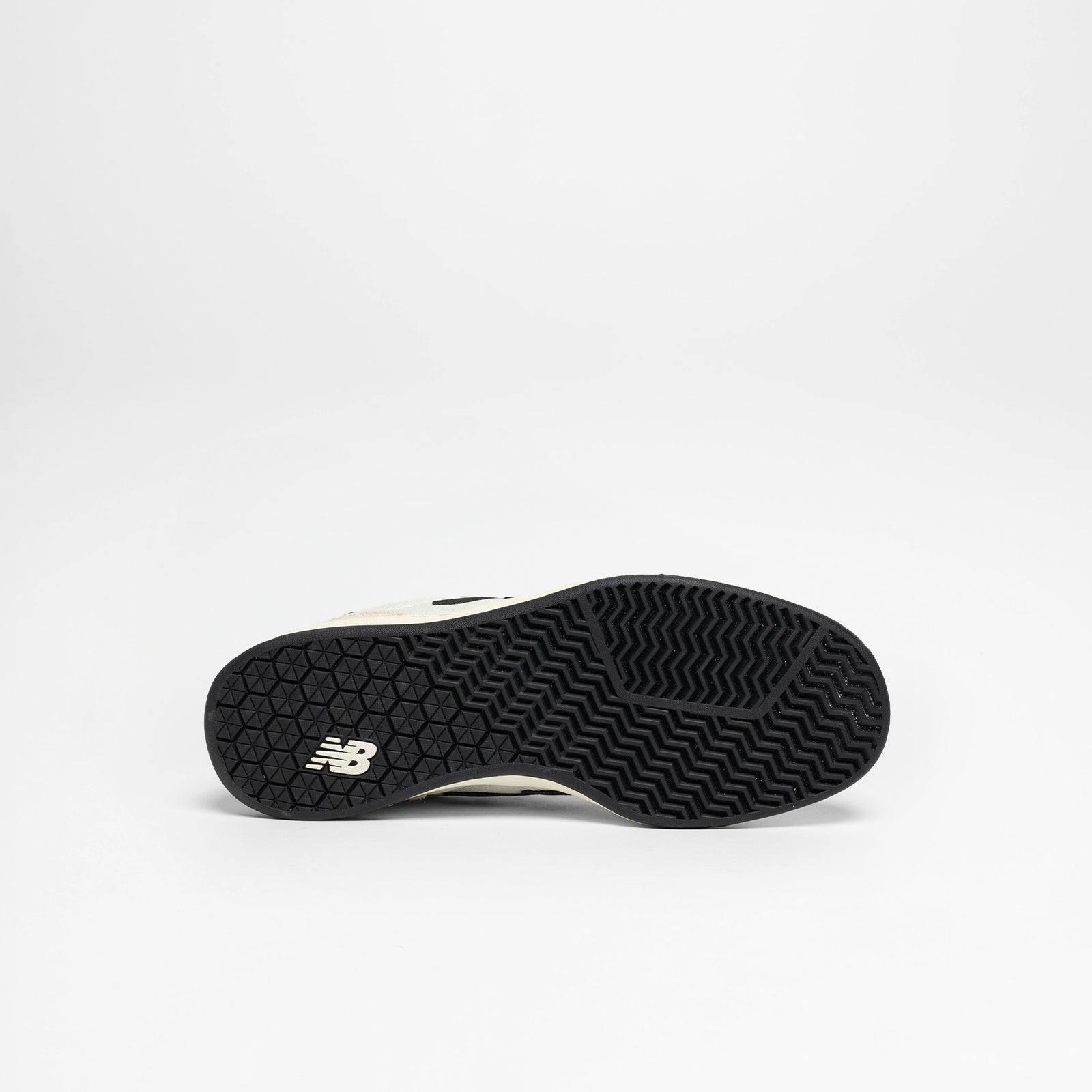 NM440 Low Sea Salt Black