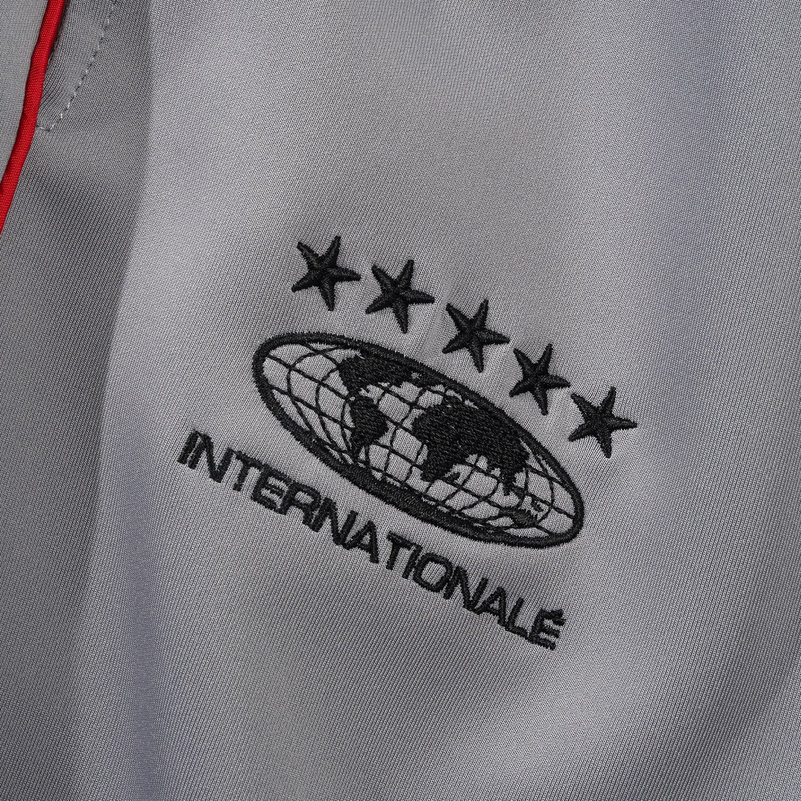 Internationale Track Grey