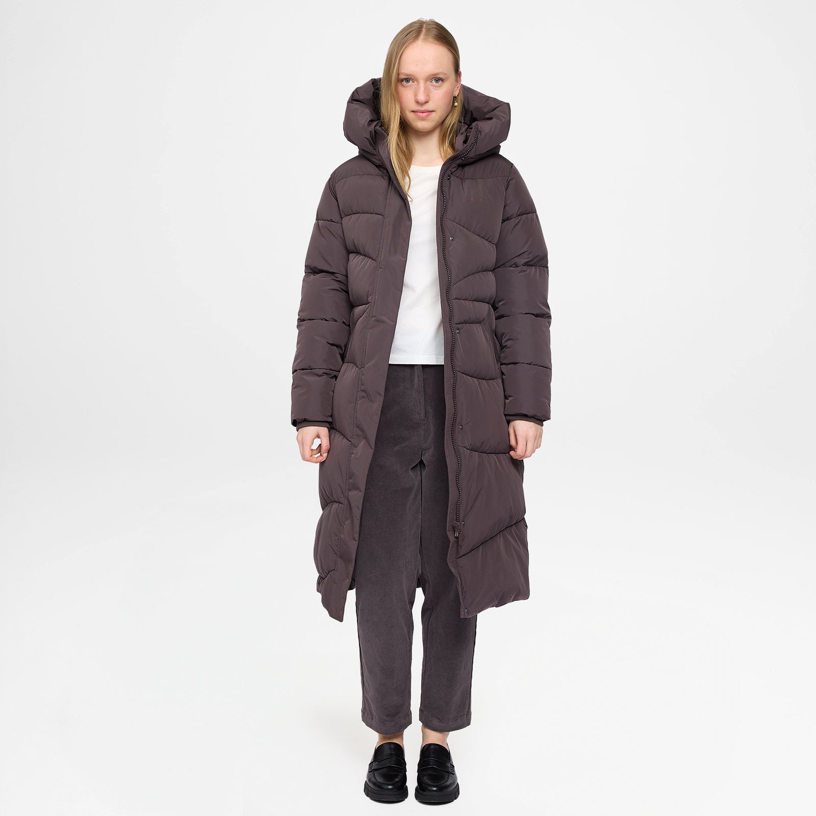 Waves Quilt Puffer Coat Eggplant