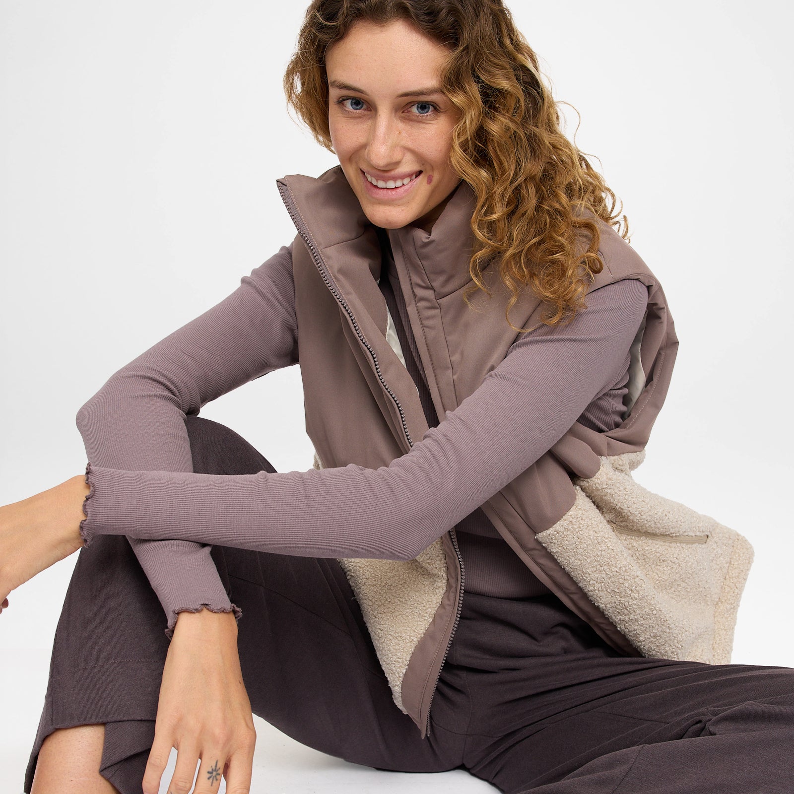 Fabric Blocking Vest Grey Brown Natural