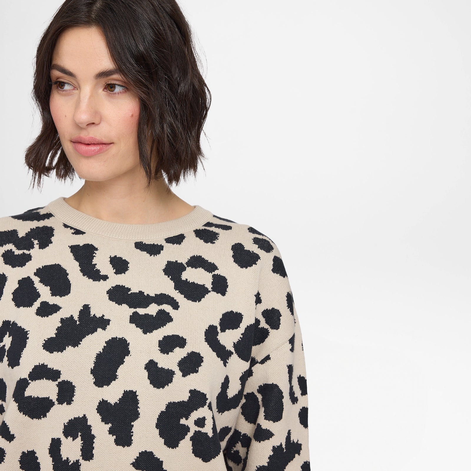 Leo Jacquard Knit Jumper Peyote Black