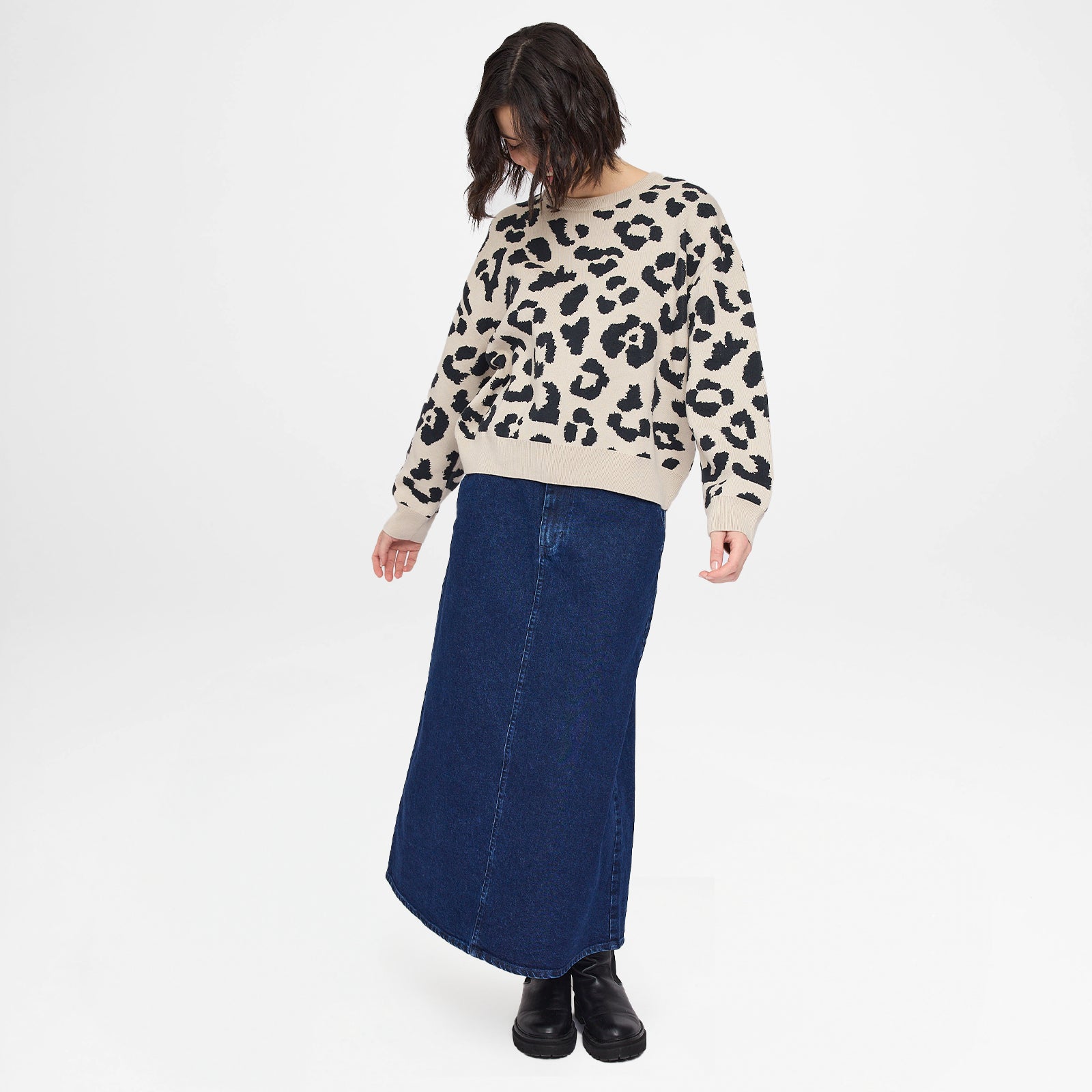 Leo Jacquard Knit Jumper Peyote Black