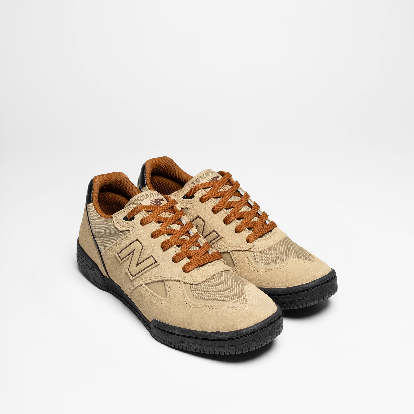 NM600 Tom Knox Beige
