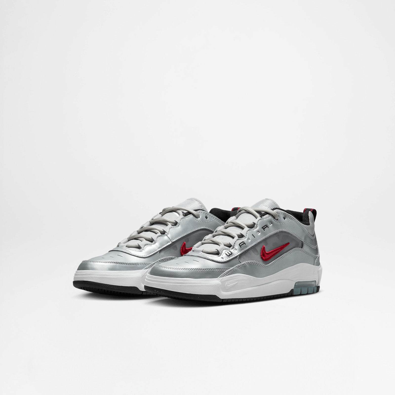 Air Max Ishod PRM Metallic Silver