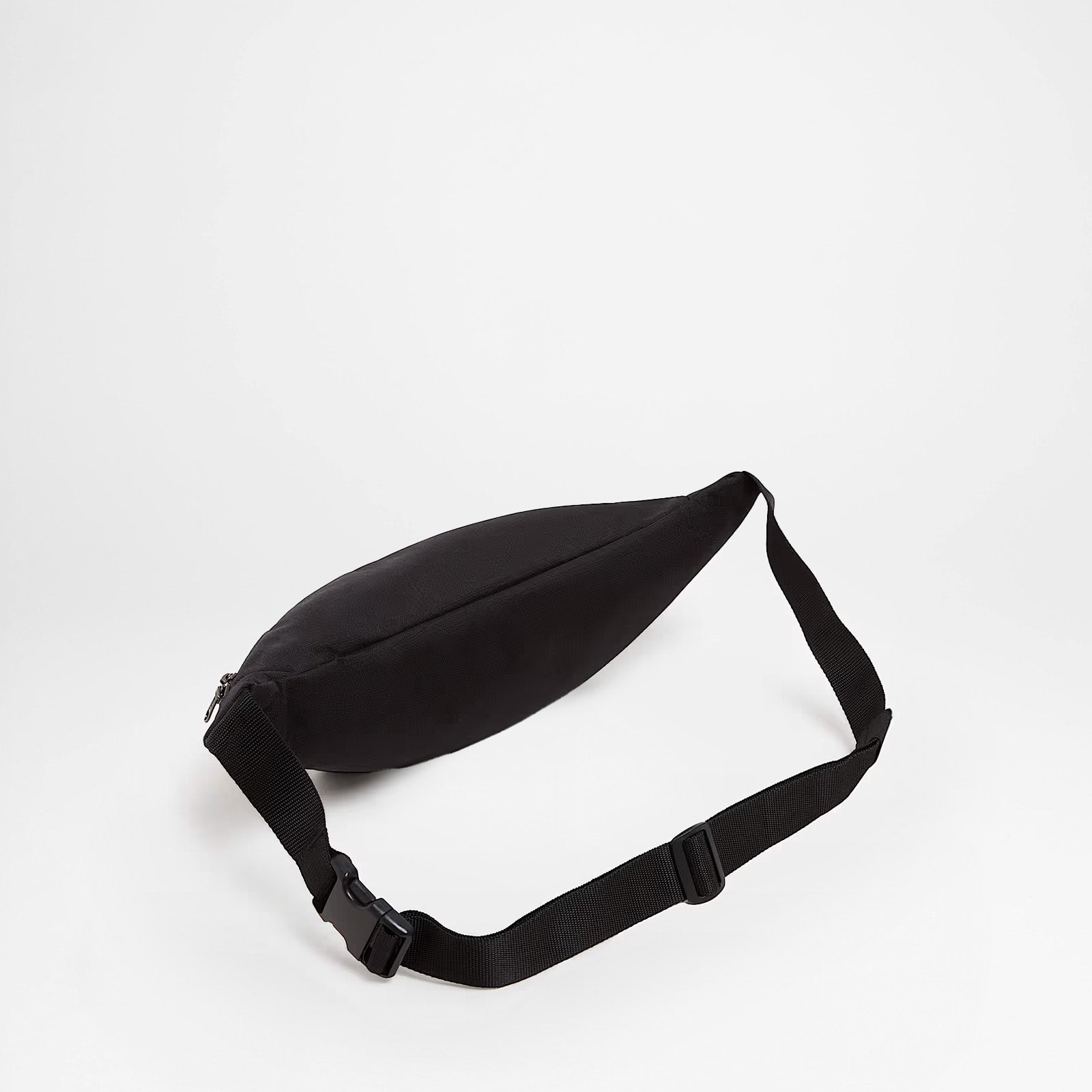 Ward Cross Body Pack Black White