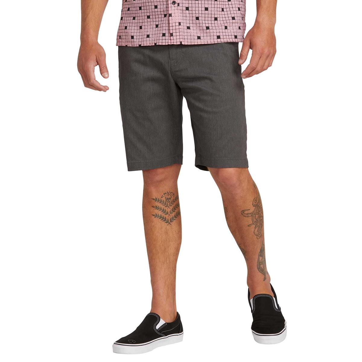 https://cdn02.plentymarkets.com/1t4q64x4rcv9/item/images/4306/full/Volcom-A0912300-CHH-3.jpg