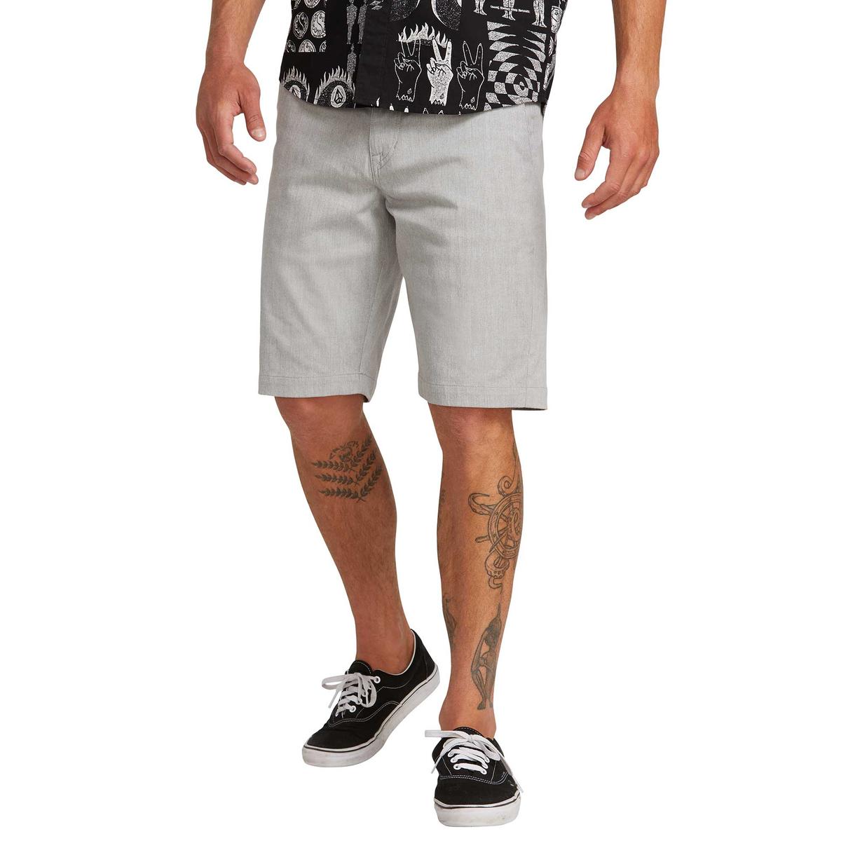https://cdn02.plentymarkets.com/1t4q64x4rcv9/item/images/4305/full/Volcom-A0912300-GRY-3.jpg